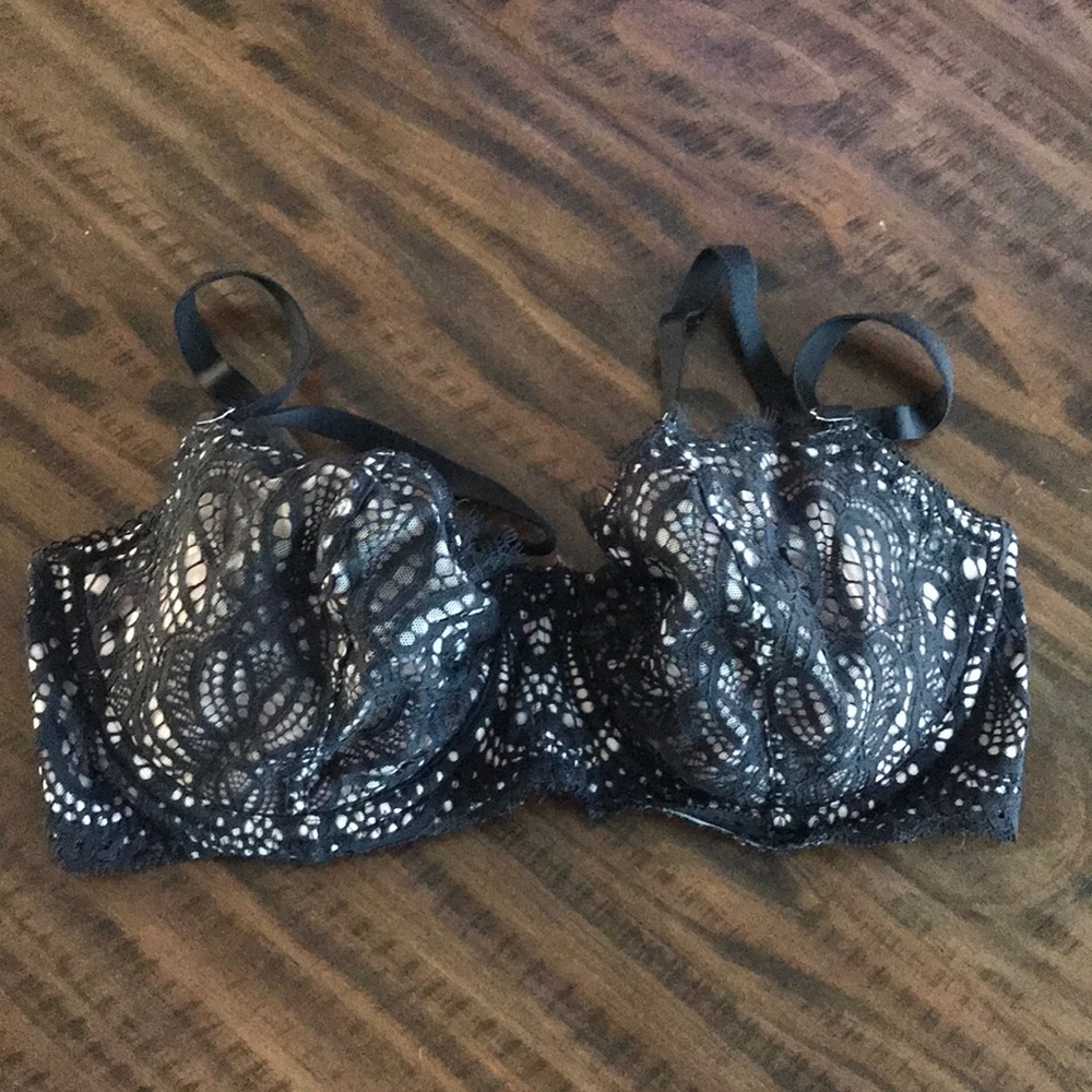VS Bra- half lined 34DD